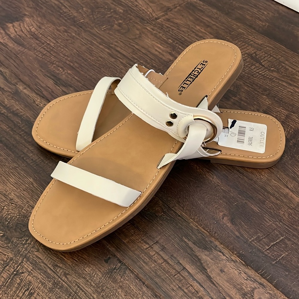 Seychelles Women’s Flat Slip-On Style Sandals Size 10 Cream Color